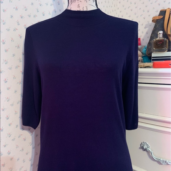 Donna Karan Mock Neck Thin Sweater - Picture 2 of 9